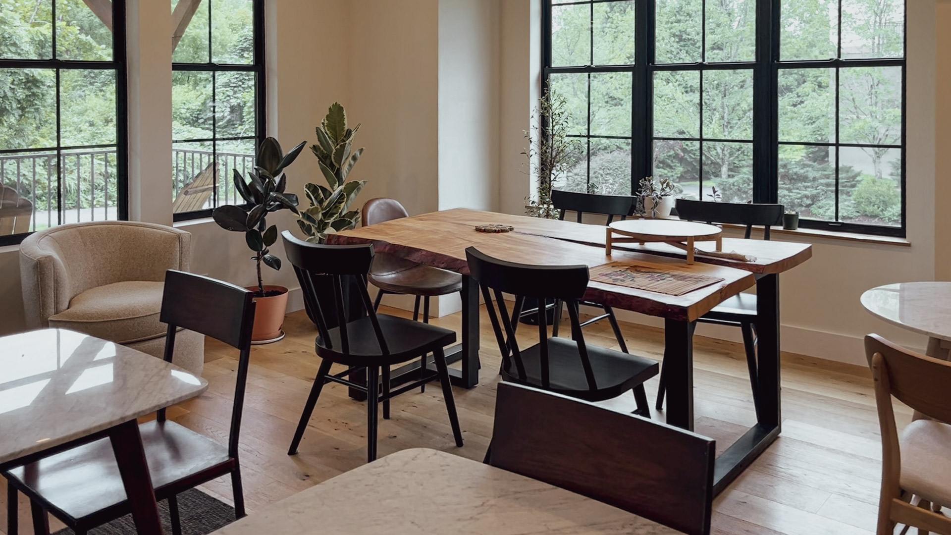 Dining Room Tables